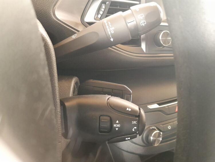 Peugeot 308 1.6 BlueHDi Access foto 18