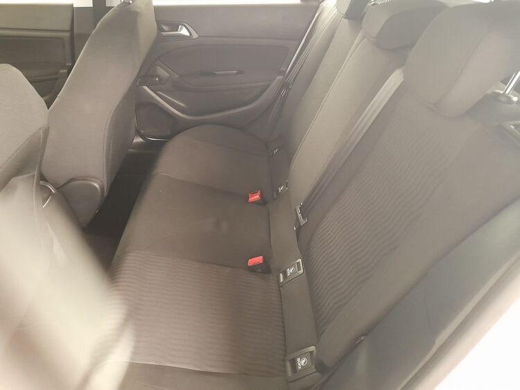 Peugeot 308 1.6 BlueHDi Access foto 15