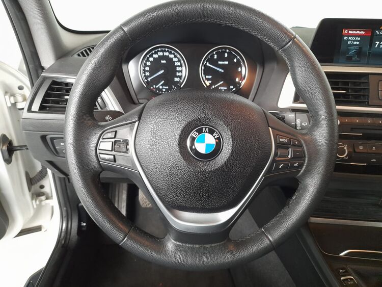 BMW Serie 1 116d foto 10